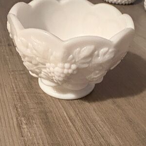Elegant White Floral Decorative Bowl